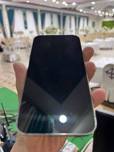 продаю аристон б у: IPhone 13 Pro, Б/у, 256 ГБ, White Titanium, Зарядное устройство, 82 %