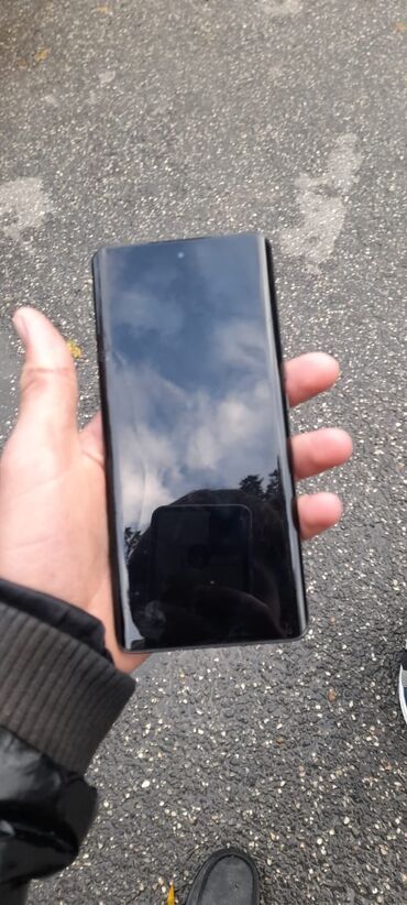 xiomi civi 1: Qara rəngdə smartfon - Tam ekranlı, nazik çərçivəli dizayn - Ön