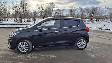 Chevrolet: Chevrolet Spark: 2019 г., 1 л, Вариатор, Бензин, Хэтчбэк — 4