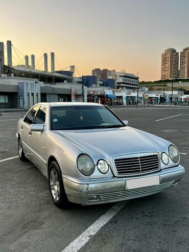 mercedes dizel motor: Mercedes-Benz 220: 2.2 l | 1997 il Sedan