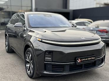 Lixiang: Lixiang L7: 2023 г., 1.5 л, Автомат, Электромобиль, Кроссовер — 1