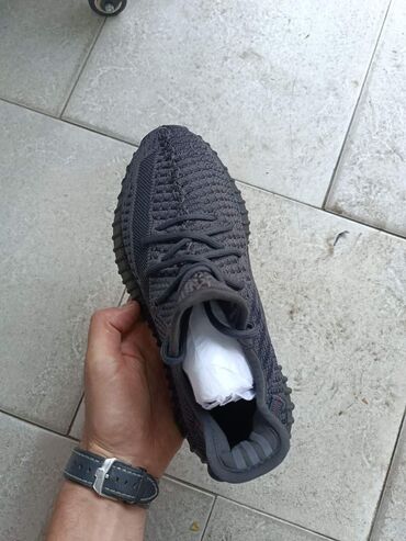 Women's Sneakers and athletic shoes: 44 — 2