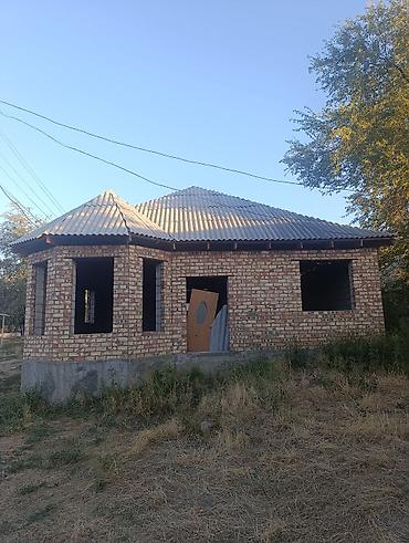 дома киргизия 1: Продаётся одноэтажный кирпичный дом на этапе строительства. 5 комнат — 2
