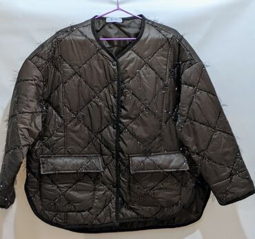 palto razmer 50 52: Продаю новую Итальянскую демисезонную куртку от бренда Vic bee размер