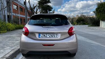 Transport: Peugeot 208: 1.2 l | 2012 year | 132400 km. Hatchback