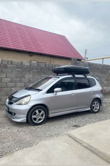 шина сапок: Honda Fit: 2002 г., 1.3 л, Вариатор, Бензин, Хэтчбэк