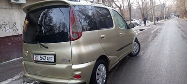 Toyota: Toyota Yaris Verso: 2001 г., 1.5 л, Механика, Бензин, Универсал — 5