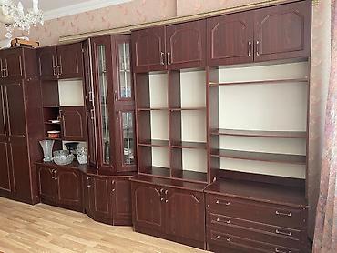 kunc ref: Klassik tərzli iri ölçülü qonaq otağı divar dolabı - Material — 1