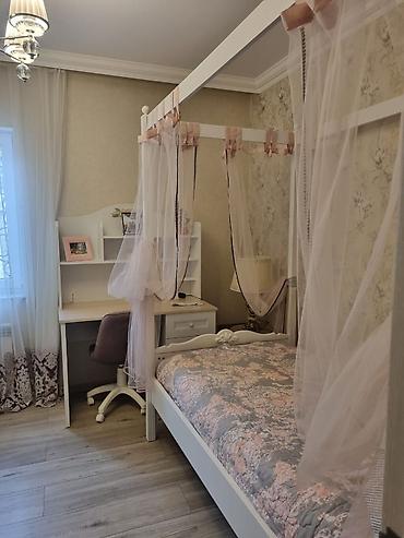 Mebel: Qız üçün, İşlənmiş, Təknəfərlik çarpayı, Dolab, Yazı masası — 3