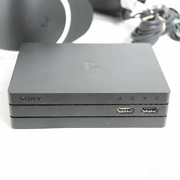 PS4 (Sony Playstation 4): U ponudi Sony Playstation 4 VR Game Set. VR je polovan — 10
