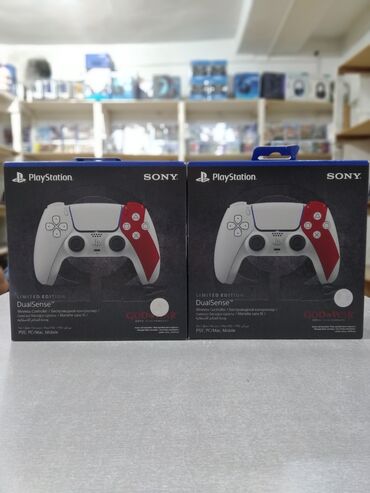 oyun konsolları: DualSense God of War 20th anniversary limited edition. Playstation 5