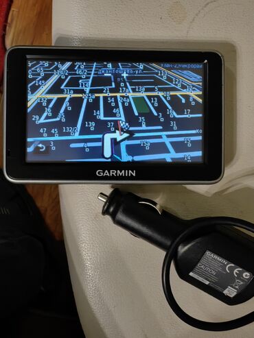 Другая автоэлектроника: Продаю навигатор Garmin