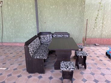 столы с стульями для кафе: Комплект стол и стулья Кухонный, Б/у