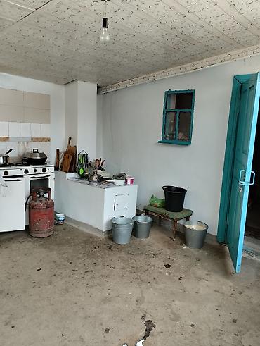 Продажа коттеджей и домов: Продается дом общей площадью 100кв на участке 38соток.Дом на два — 20