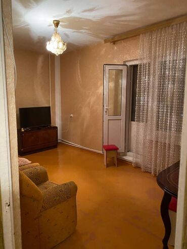 Köhnə tikili: Bakı, Bakıxanov qəs., 3 otaqlı, Köhnə tikili, 85 kv. m — 2