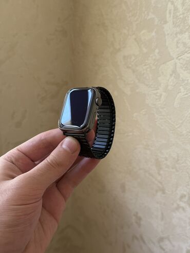 bahalı saat: Смарт часы, Apple