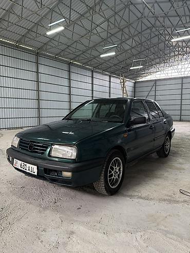 венто двер: Volkswagen Vento: 1993 г., 1.8 л, Механика, Бензин, Седан — 2