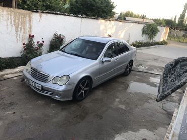 автомобиль мерседес: Mercedes-Benz C-Class: 2001 г., 2 л, Механика, Седан