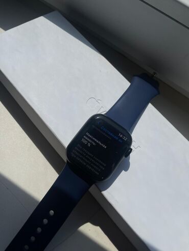 часы с экраном: Смарт-часы Apple Watch 9 с корпусом темно-синего цвета и