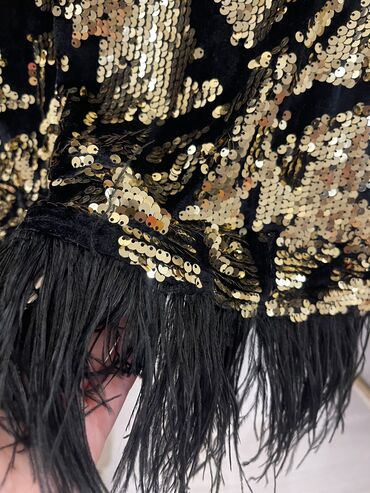 Ziyafət donları: Vılur ustunde biserli paltar zaradan alınıb,sumka tezedi — 3