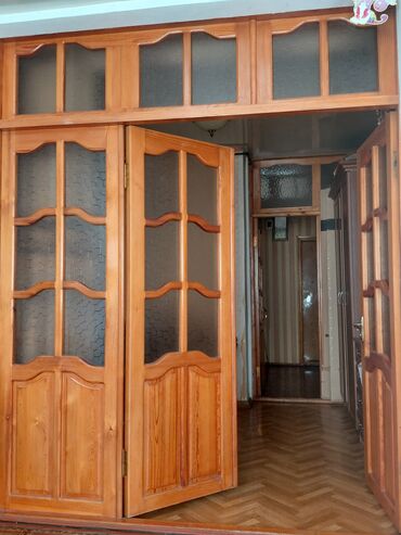 taxta qapi satisi: Taxta çərçivəli bölməli iç qapı dəsti - Material: təbii ağac (şüşəli