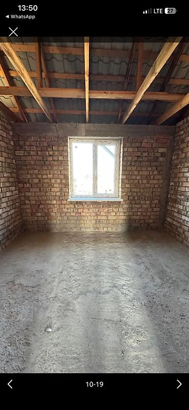 Продажа коттеджей и домов: Продаётся дом в районе нового стадиона, Бишкек. Основные параметры: - — 9