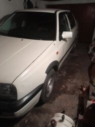 возможен обмен на дом: Volkswagen Vento: 1993 г., 1.8 л, Механика, Бензин, Седан