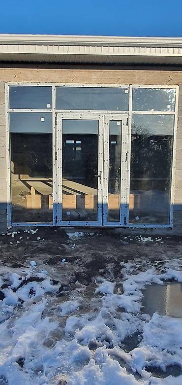 Алюминиевые окна на заказ: Алюминиевое окно на заказ, Тип окна: Витражные, Декоративные особенности: Фрамуга, Платная установка, Без рассрочки — 4