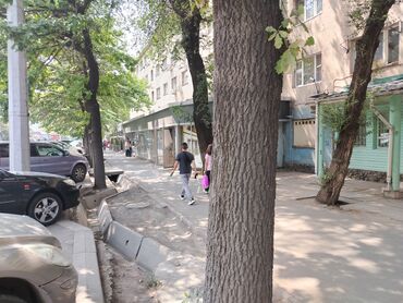 бишкек малосемейка: 1 бөлмө, 18 кв. м, Малосемейка, 4 кабат, Косметикалык ремонт