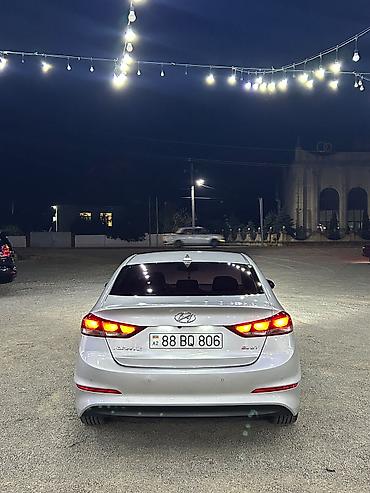 Hyundai: Hyundai Elantra: 1.6 л | Седан — 7