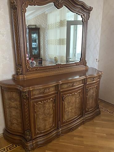 Klassik üslubda böyük güzgülü bufet/konsol - Material: təbii ağac lalafo.az -da Klassik üslubda böyük güzgülü bufet/konsol - Material: təbii ağac