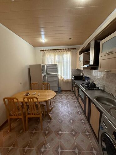 Uzunmüddətli kirayə mənzillər: Xətai rayonu, Xətai metrosuna piyada məsafədə yerləşən 4 mərtəbəli — 6