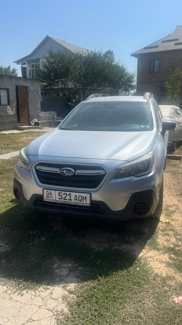 полик на форестер: Кроссовер Subaru Outback 2018 года выпуска серебристого цвета. Модель