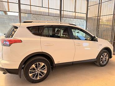 ветровик на ман: Toyota RAV4: 2016 г., 2.5 л, Вариатор, Гибрид, Кроссовер — 1
