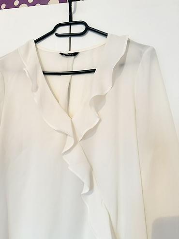 Bluze: Zenske bluze – elegantne i udobne, idealne za posao i svečane prilike — 6