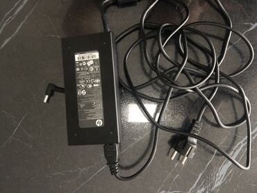 maqnitli adapter: Original hp adapter I 1 Ay evvel 100 Manata alimisam tel Tezedi 150w