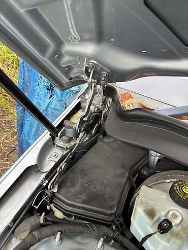 akumulatori: ŠARKE HAUBE ZA MERCEDES BENZ E KLASA, E 200, E 220 . OD 2013. DO — 1