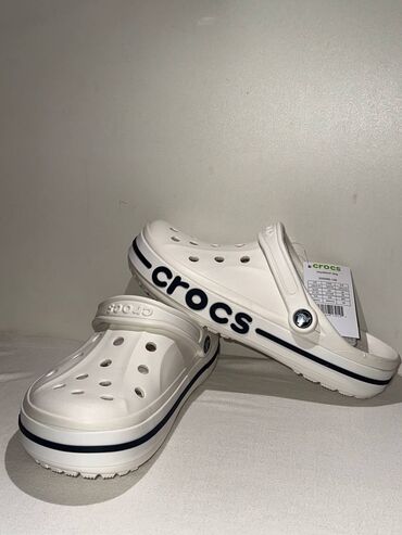Кроссовки и спортивная обувь: Те самые CROCS Размеры Белые:39-40,41-42; Черные:42-43,44-45 Темно