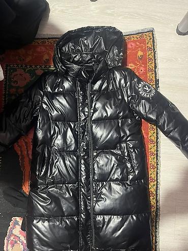qış paltoları: Kişi üçün uzun qış parkası – qara rəng - Parlaq, suya və küləyə — 3