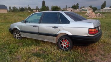 самая дорогая машина в кыргызстане: Volkswagen Passat: 1989 г., 1.8 л, Бензин