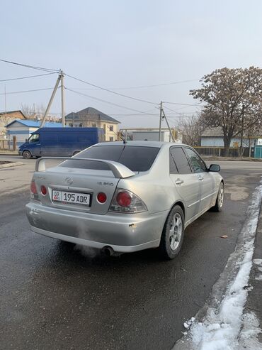 Lexus: Lexus IS: 2001 г., 2 л, Автомат, Бензин, Седан