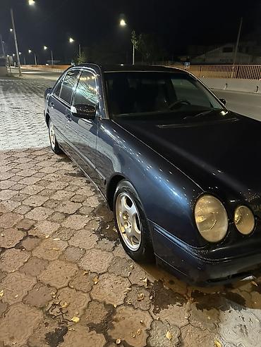 Транспорт: Mercedes-Benz E-Class: 2000 г., 3.2 л, Автомат, Бензин, Седан — 4