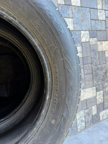 муссо двигателя: Шиналар 215 / 60 / R 16, Кыш, Жеңил унаалар, Жапония, Bridgestone