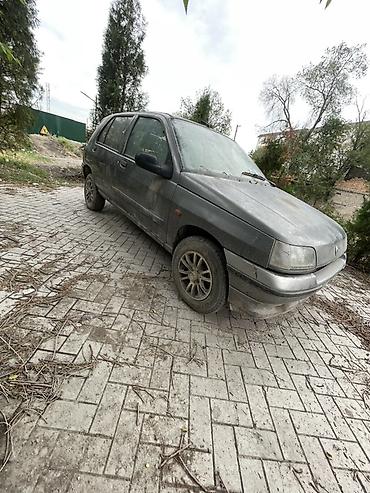 1994: Renault Clio: 1994 г., Механика, Бензин, Хэтчбэк — 6