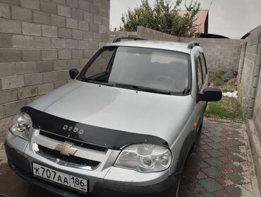 мопеды самурай: Chevrolet Niva: 2011 г., 1.7 л, Механика, Бензин, Хетчбек