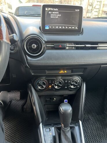 Toyota: Toyota Yaris: 2016 г., 1.5 л, Автомат, Бензин, Седан — 10