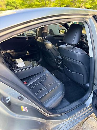 lexus ct: Lexus ES: 2019 г., 2.5 л, Гибрид — 4