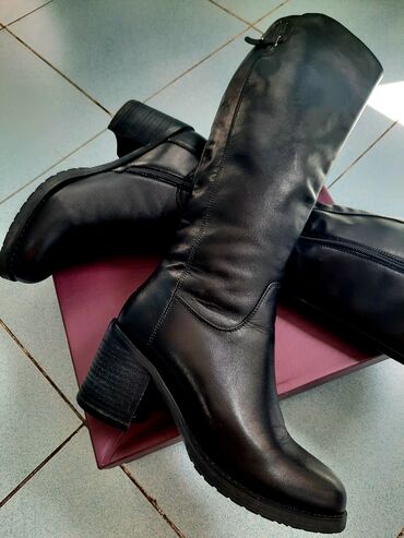 обувь жорданы: Сапоги, 37, цвет - Черный