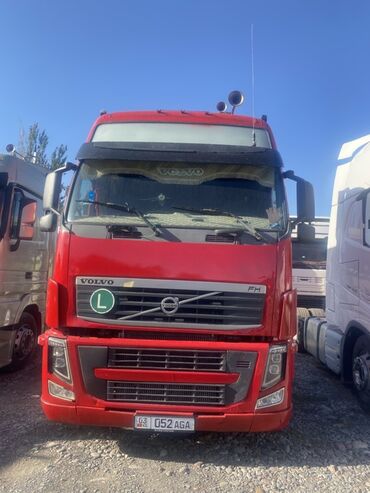 Грузовой транспорт: Тягач, Volvo, Без прицепа