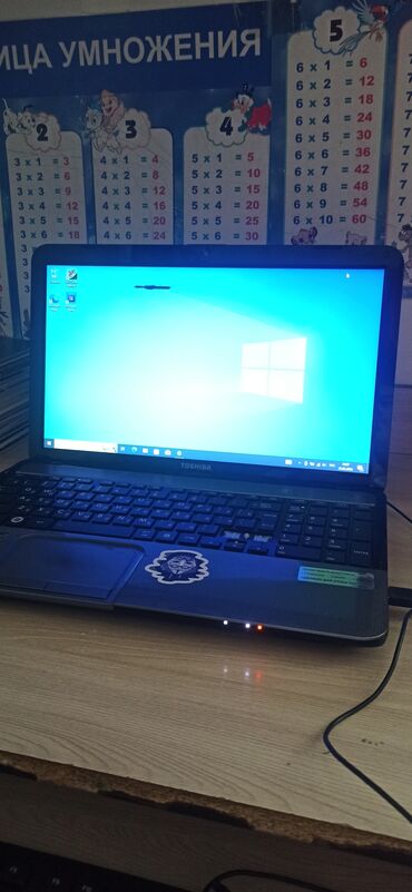 Ноутбуки: Toshiba, 6 ГБ ОЗУ, AMD A8, 15.6 ", Б/у, Для несложных задач, память HDD